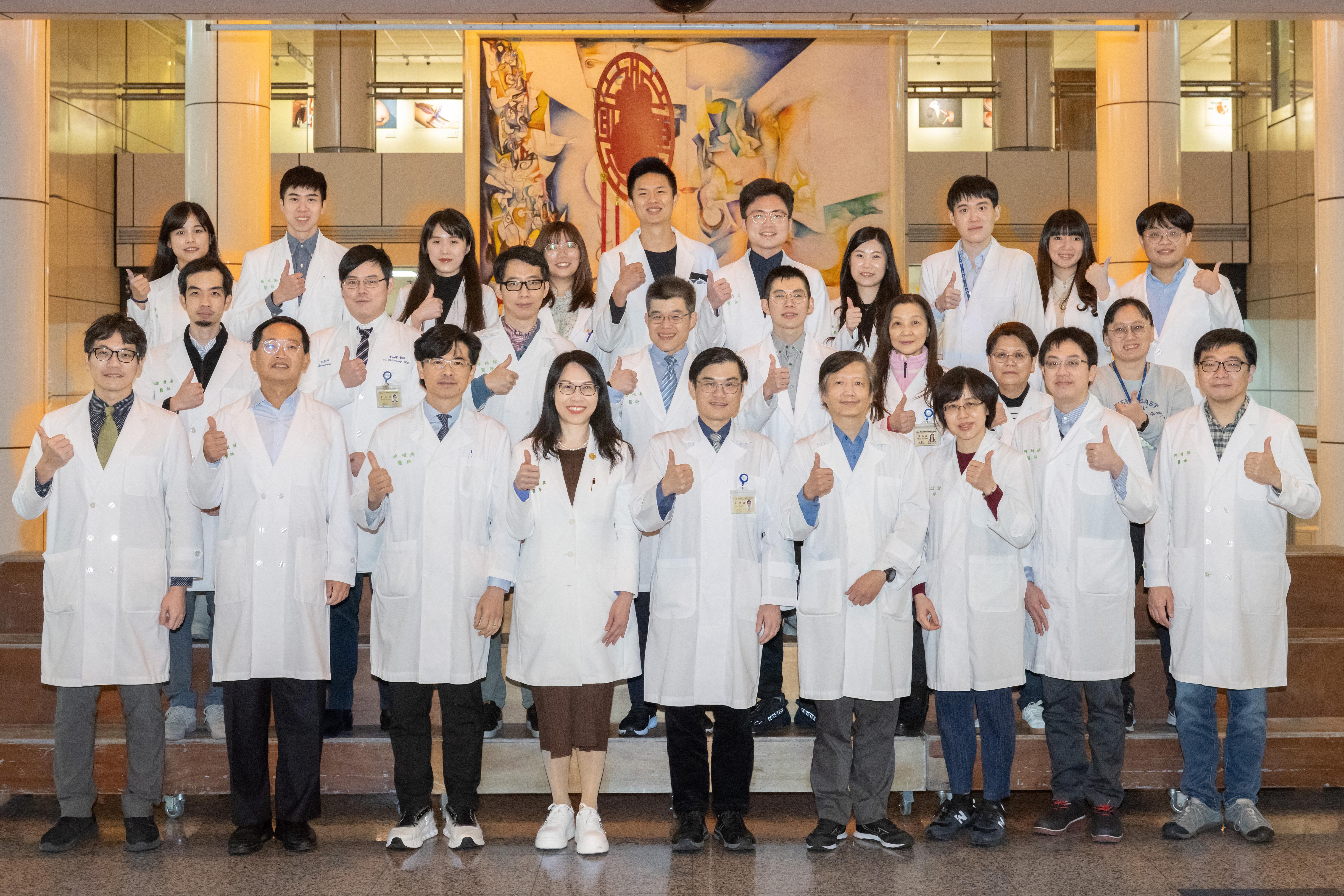 [另開新視窗]科部全體同仁