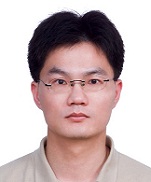 鄭偉立照片