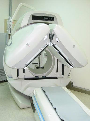 單光子射出暨電腦斷層掃描儀(SPECT-CT)