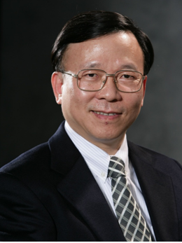 江清泉教授照片